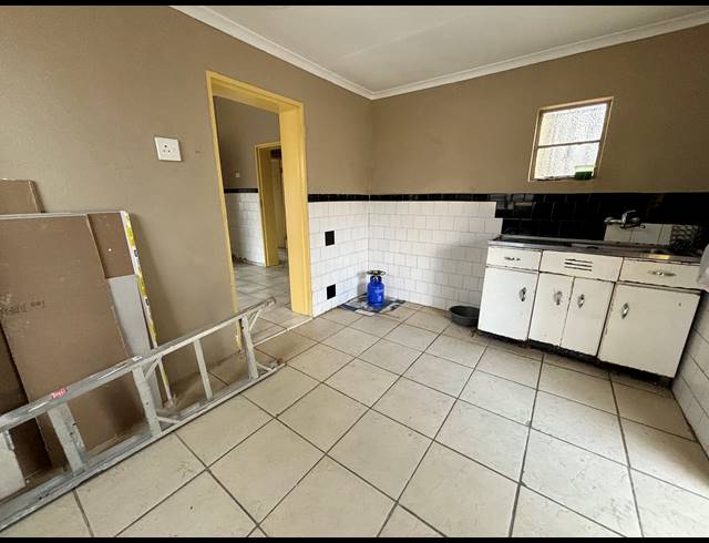 3 BEDROOM HOUSE FOR SALE IN FOREST HILL